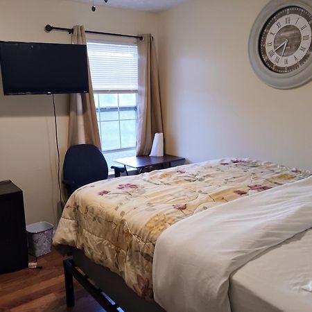 Cozy Private Rooms Jonesboro Exterior photo